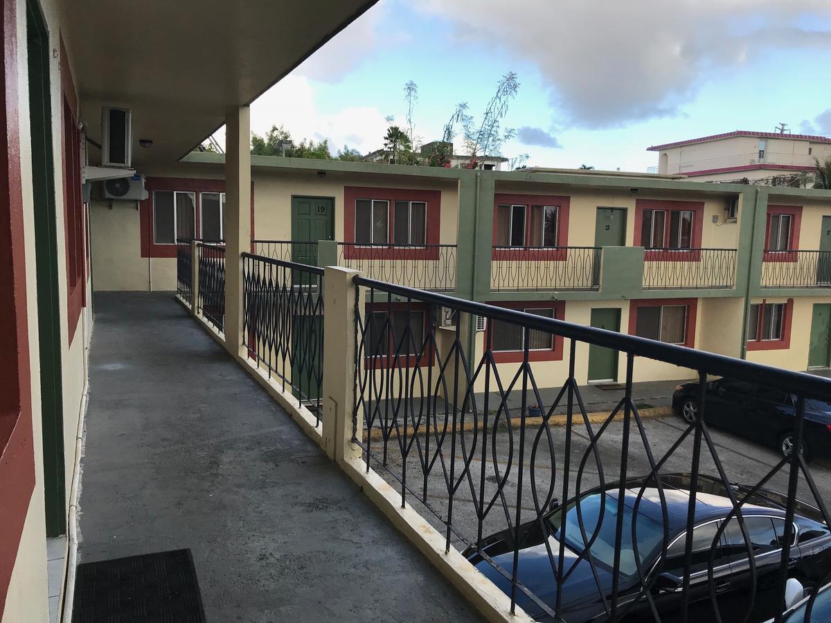 2 Bedroom / 1 Bath Only 5 Minutes Away From Bank Of Hawaii Sinajana 外观 照片